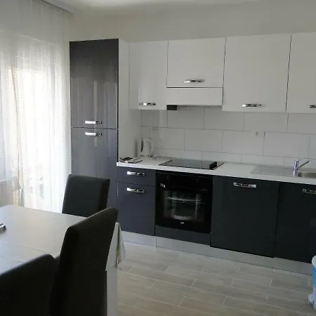Zagi Apartment *